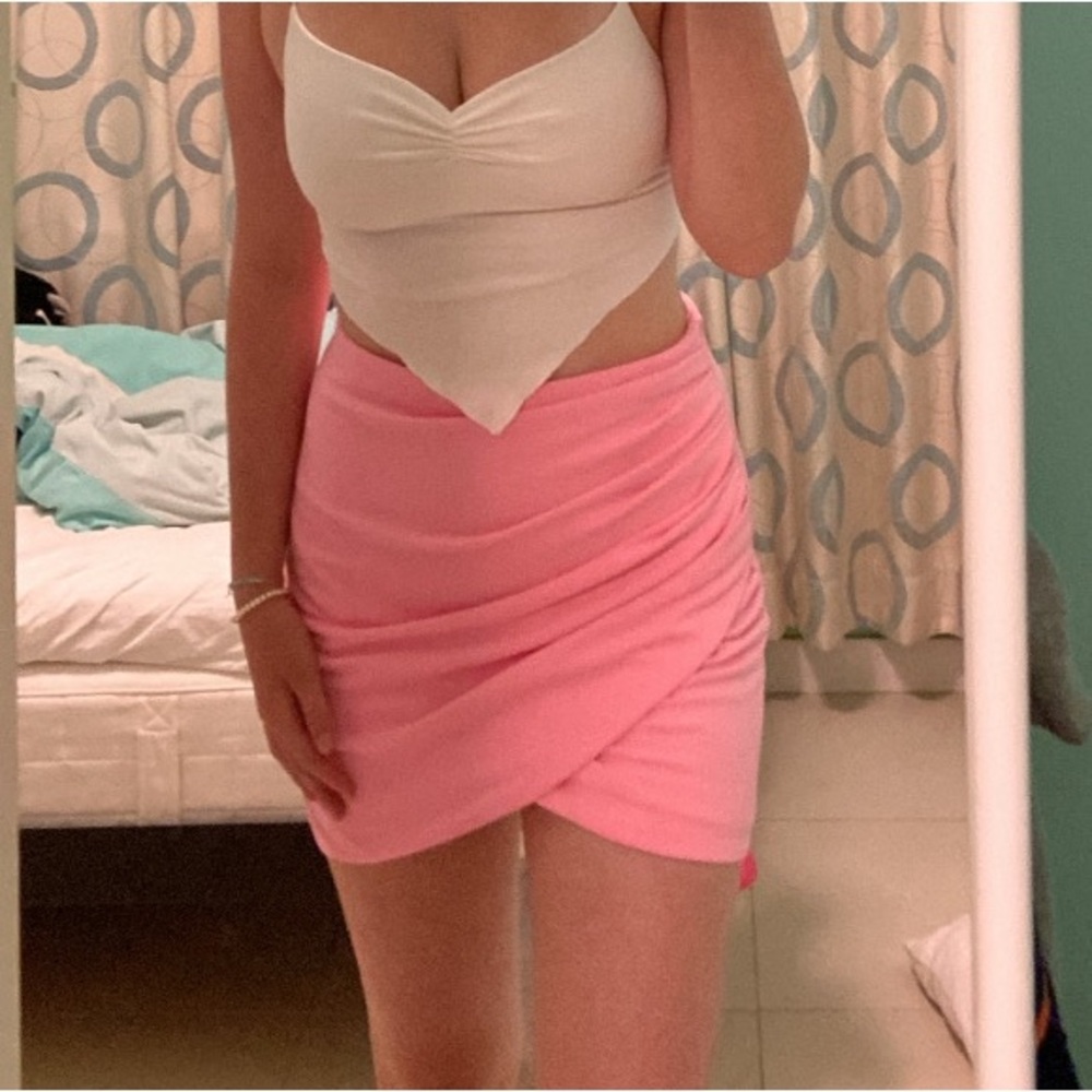 NWS ZARA PINK RUCHED SKIRT